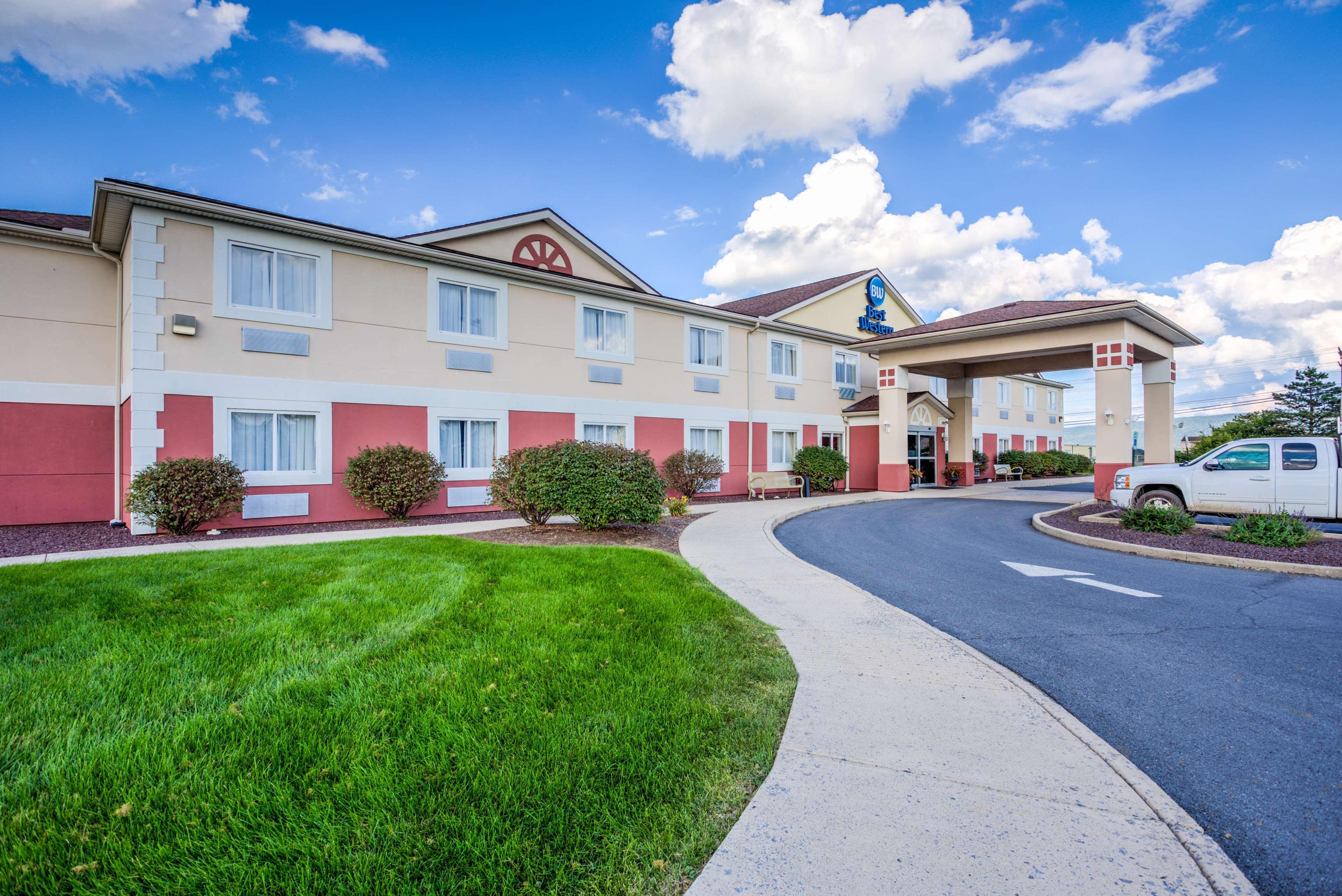 Best Western Nittany Inn Milroy Bagian luar foto