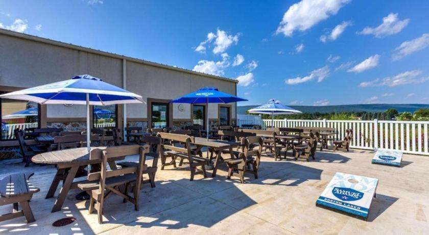 Best Western Nittany Inn Milroy Bagian luar foto