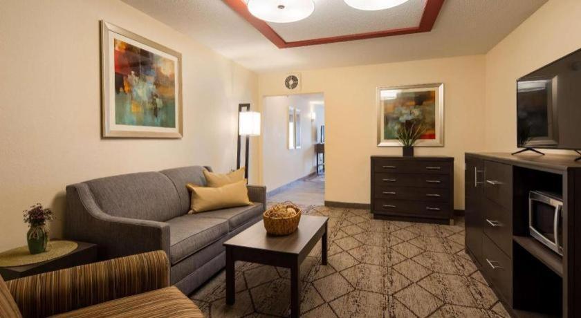 Best Western Nittany Inn Milroy Bagian luar foto